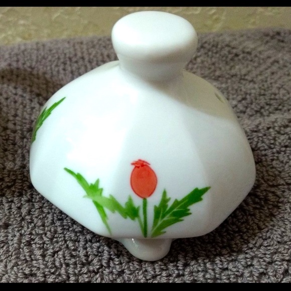 VINTAGE~ TOSCANY Collection Porcelain Teapot with Red Flowers~Made in Japan - Picture 7 of 7